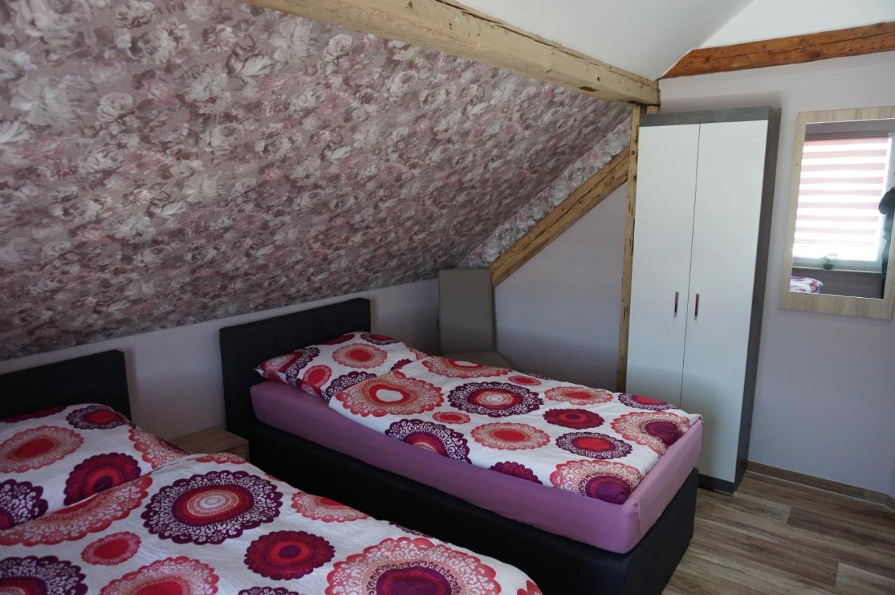 Aussergewoehnliche Dachgeschosswohnung Königslutter am Elm Exterior foto